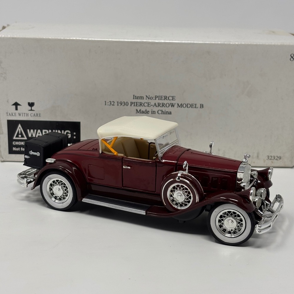 1930 Pierce-Arrow Model B Maroon 1:32 Signature Models Diecast